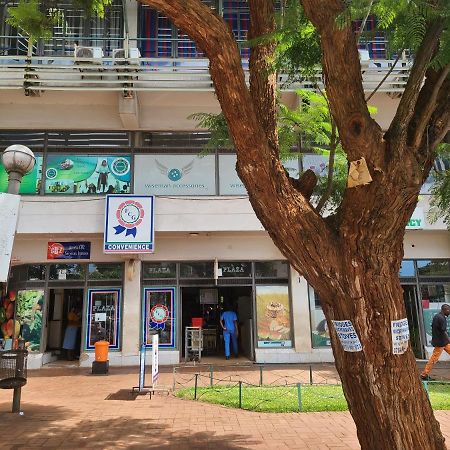 Lolo'S 1Bed Apt-Best Location-2Balconies Harare Exteriér fotografie