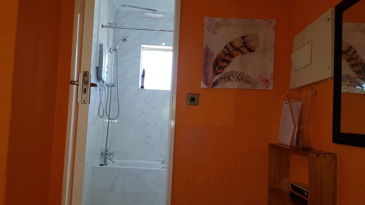 Lolo'S 1Bed Apt-Best Location-2Balconies Harare Exteriér fotografie